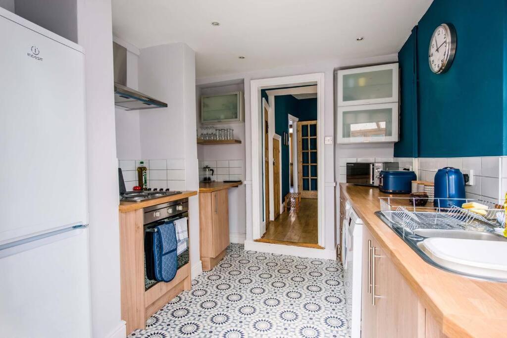 Gorgeous Victorian House Sleeps 6 In Cardiff Villa Luaran gambar